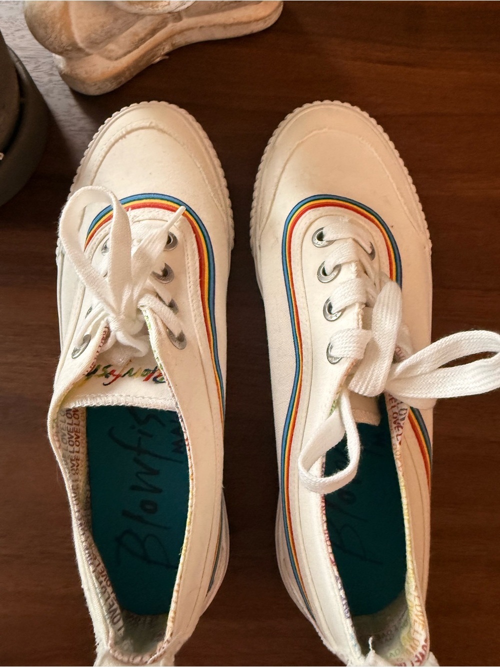 White Canvas Lace-Up Sneakers with Rainbow Stripe Detail